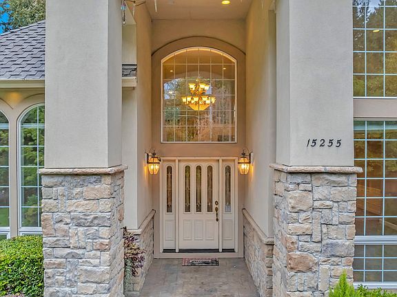 4th image of 15255 SE River Forest Dr
