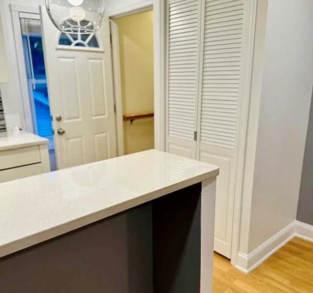 61 Hille Pl — Photo 13