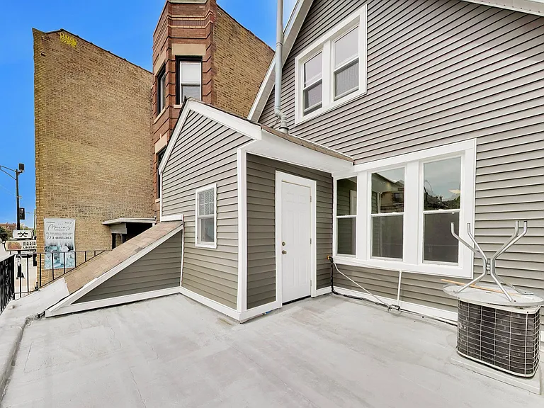 3450 W Diversey Ave #2 — Photo 24