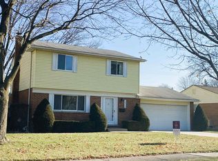 38228 Tottenham Rd, Sterling Heights, MI 48312