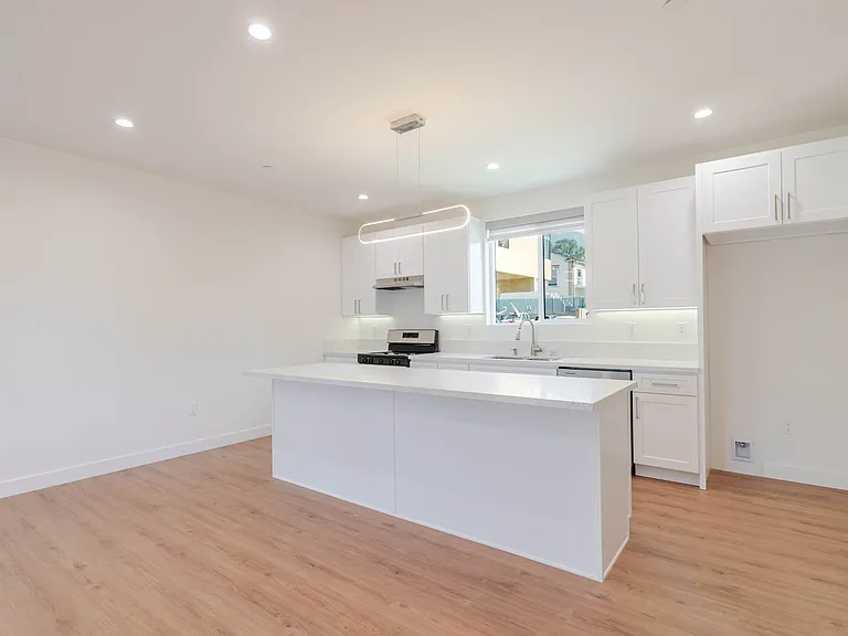 10232 Tujunga Canyon Blvd — Photo 10