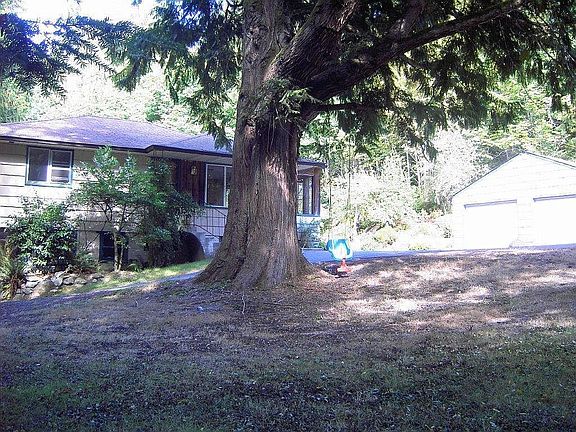 3rd image of 2106 Northlake Way NW