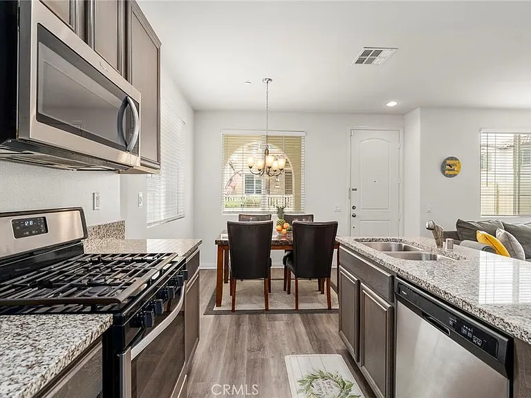 1721 Pantai Ave — Photo 11