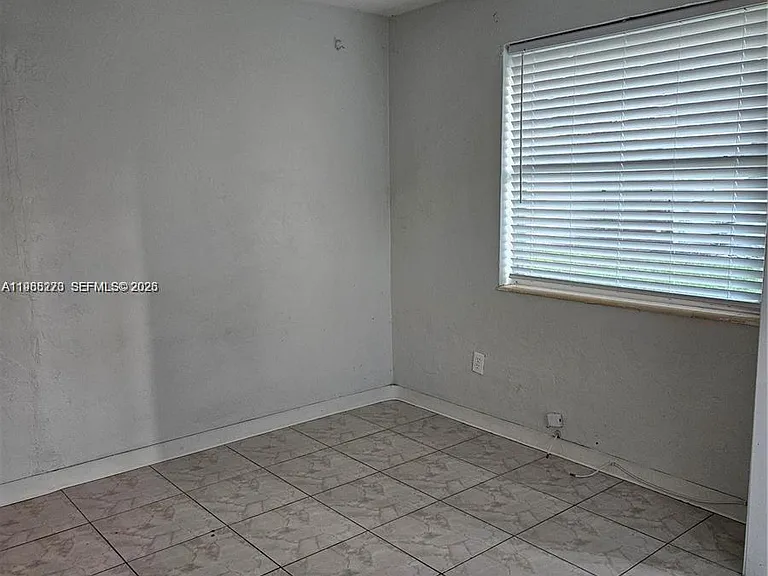 1437 NE 110th Ter #4 — Photo 3
