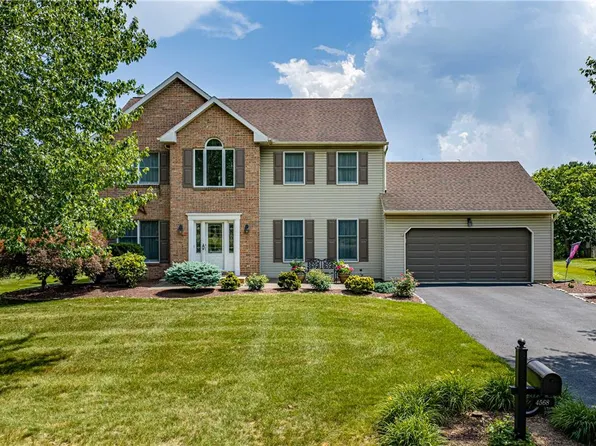 4568 Greenfield Rd, Bethlehem, PA 18017