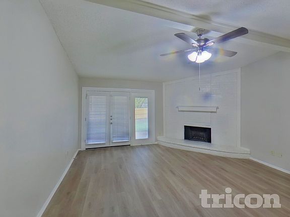 3rd image of 1517 Rockshire Dr