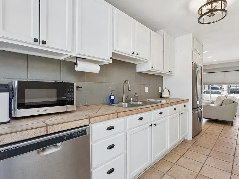 2356 N 85th Pl — Photo 8