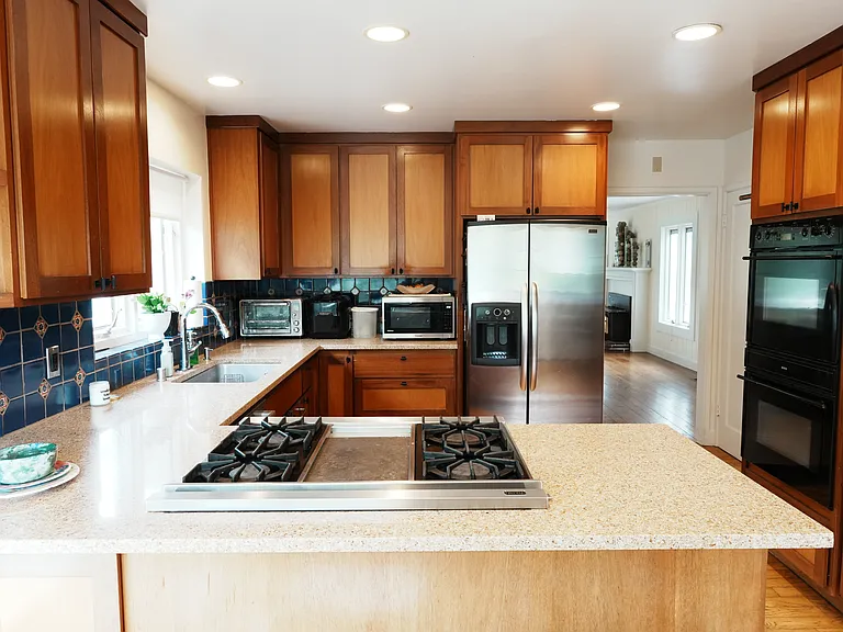 87 Tara Rd — Photo 7