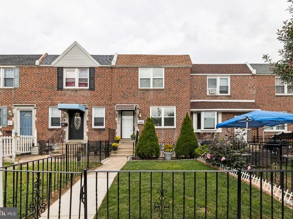 6330 Farnsworth St, Philadelphia, PA 19149