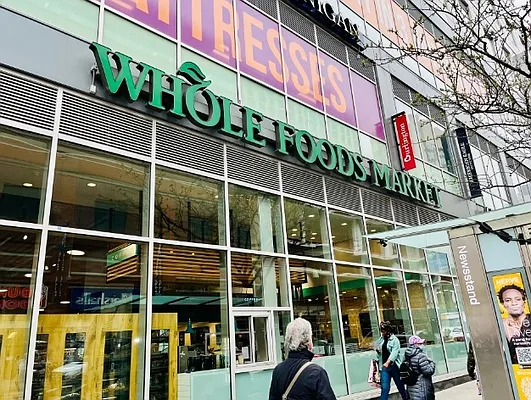 Rented by Akam Sales and Brokerage | media 11