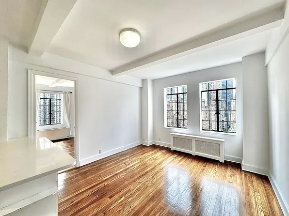25 Tudor City Pl APT 1320, New York, NY 10017