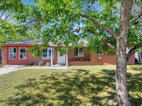 2005 SE 12th St, Mineral Wells, TX 76067