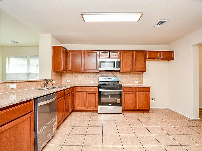 5327 Stonegate Dr — Photo 12