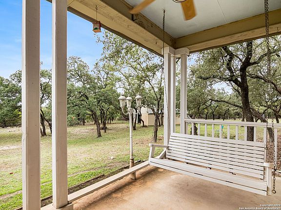 3rd image of 109 WINCHESTER DR