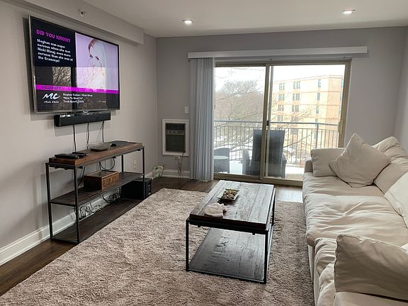 2nd image of 1 N Chestnut Ave APT 5B