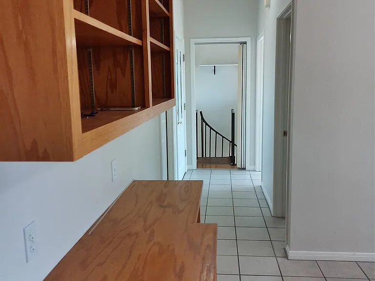 525 Northwood Hills Dr — Photo 12