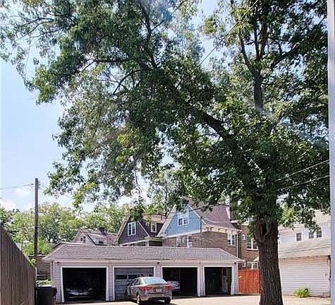2nd image of 9807 Clifton Blvd #3