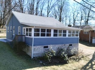 15 Dandelion Rd, Sparta, NJ 07871