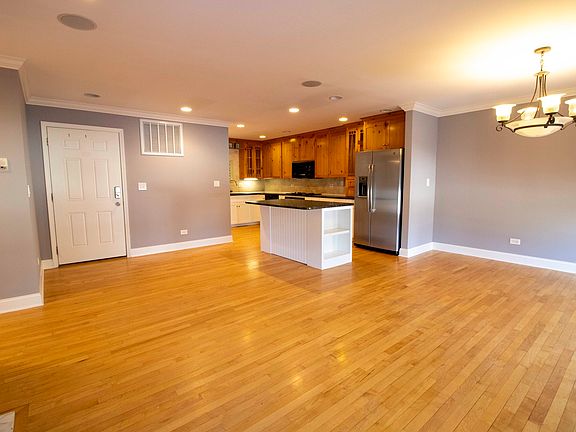 3rd image of 731 Garfield Ave APT C