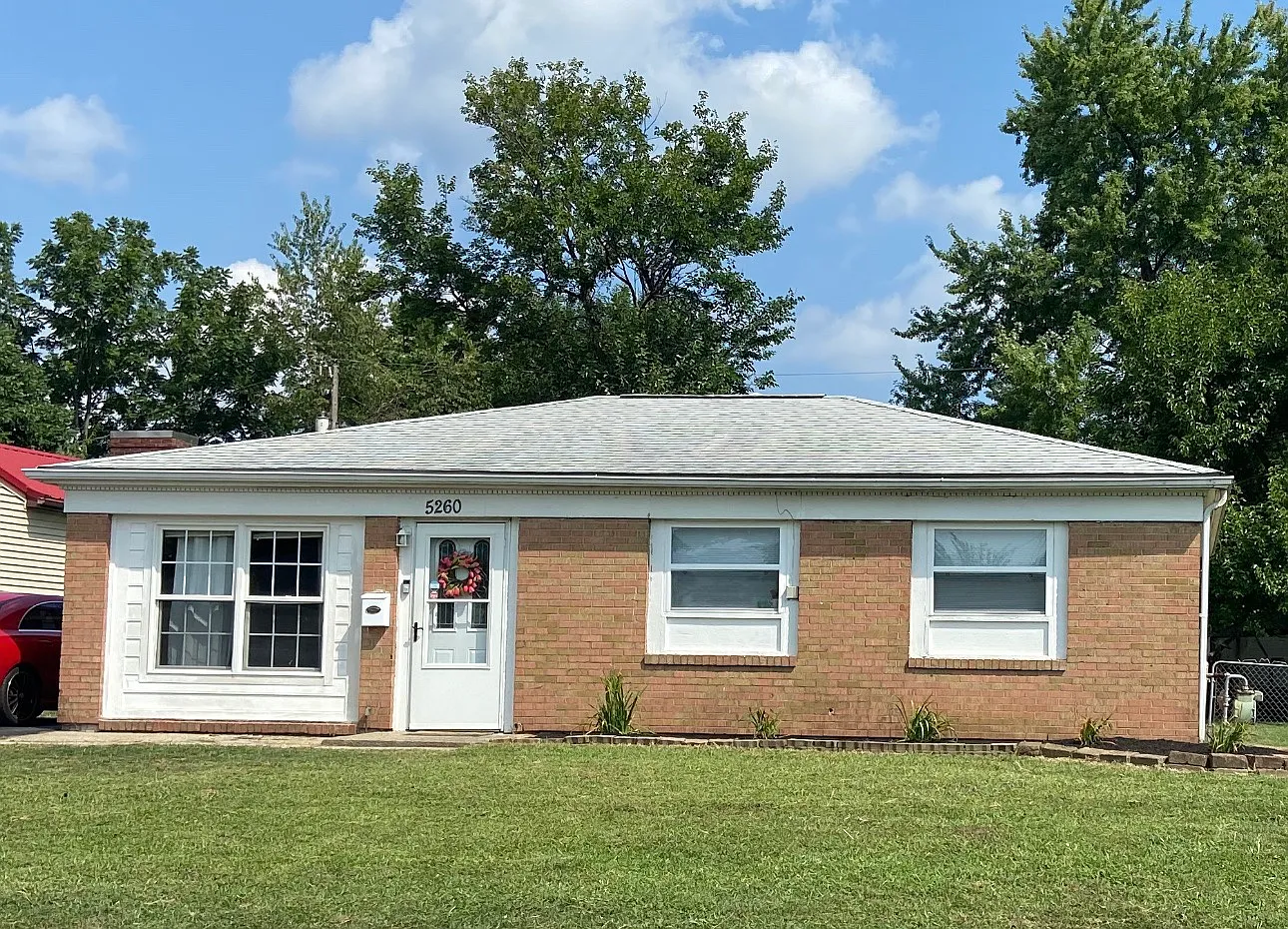 3 bed, 936 sqft, $1,400 — Photo 1