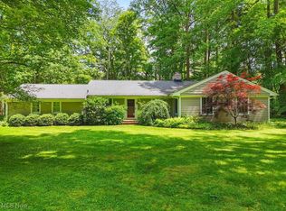 463 Overlook Rd, Gates Mills, OH 44040