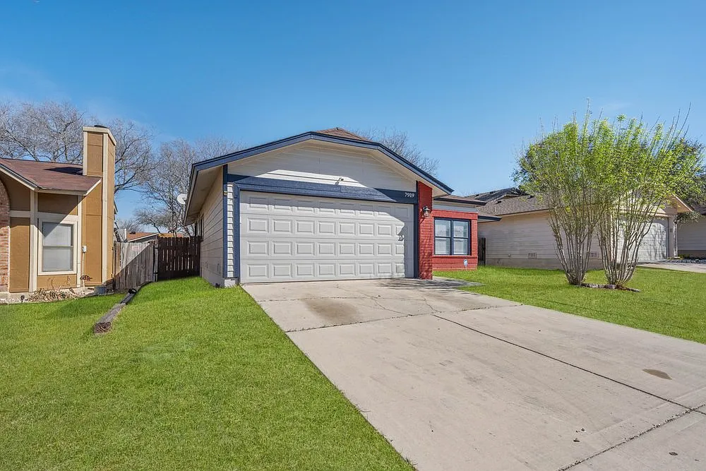 Building Photo - 7919 Wayside Trl
