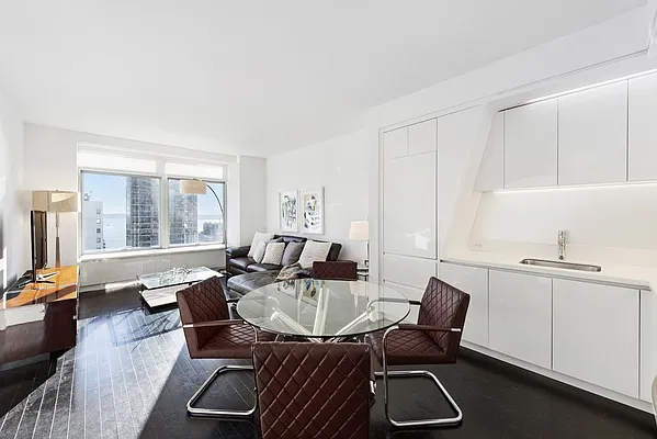 Rented by Compass | media 13