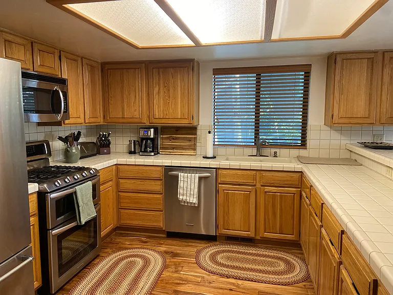 125 Wagon Wheel Rd — Photo 21