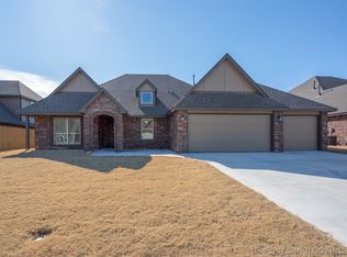14300 E 92nd St, Owasso, OK 74055