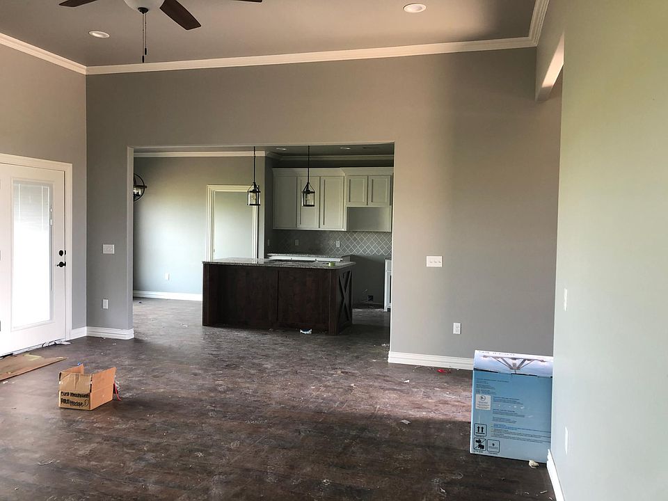 2nd image of 174 Lake Durant Rd