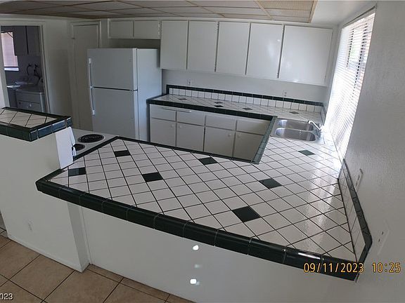 5th image of 4458 Don Quixote St