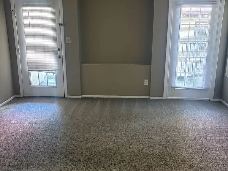 238 Afton Sq #207 — Photo 5