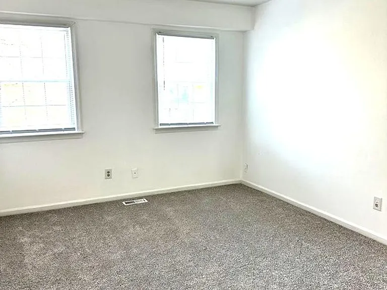 102 Chapel Hill Ln — Photo 14