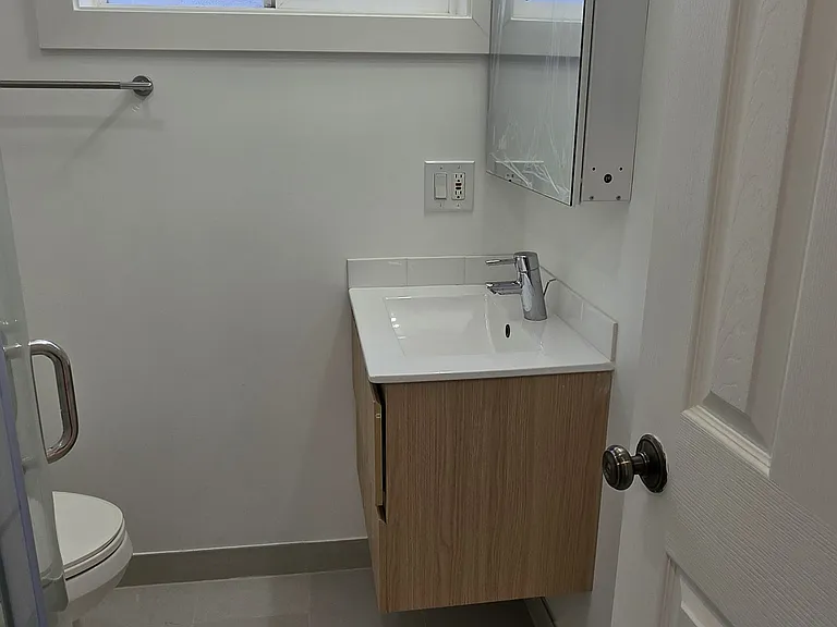 54 N Mayfair Ave — Photo 12