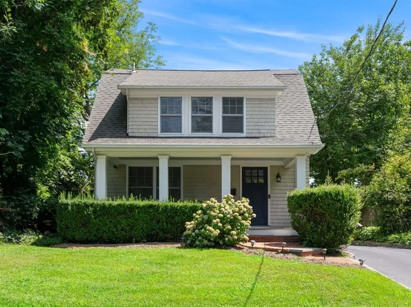 68 Irwin Place, Huntington, NY 11743