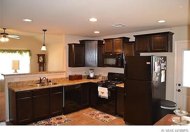 1614 W Seminole St — Photo 2