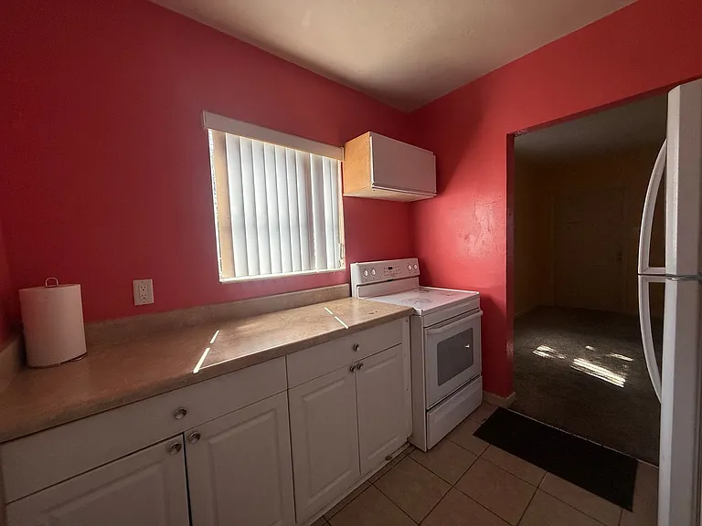 580 Berkshire Rd — Photo 5