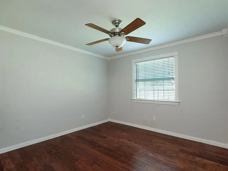 1745 Cricket Hollow Dr — Photo 15