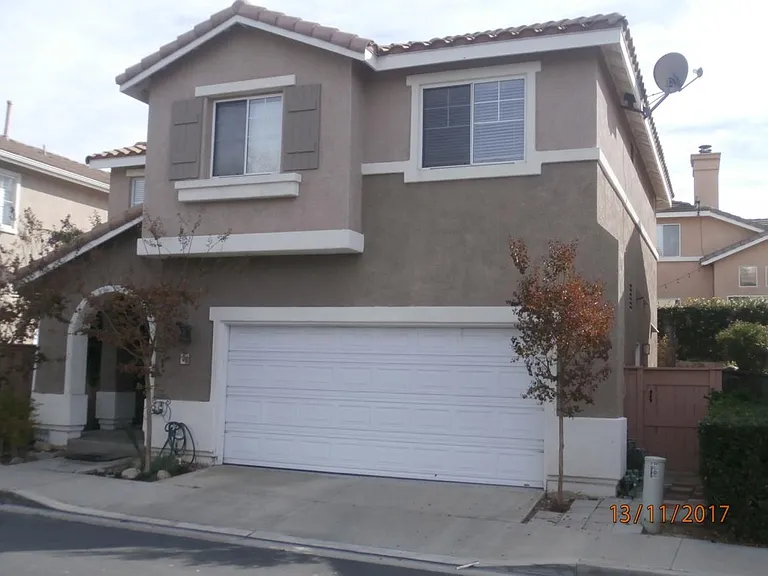 28 Silkwood Ln — Photo 1