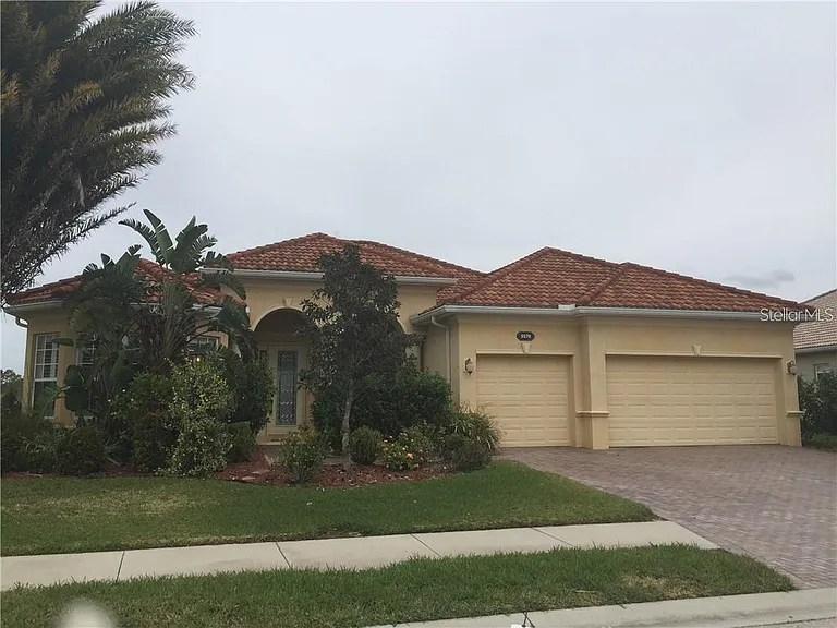 5570 Rock Dove Dr — Photo 2