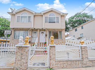 98 Saint Josephs Ave, Staten Island, NY