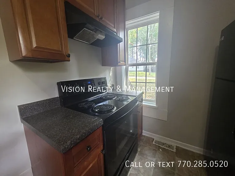 127 Pike St — Photo 8