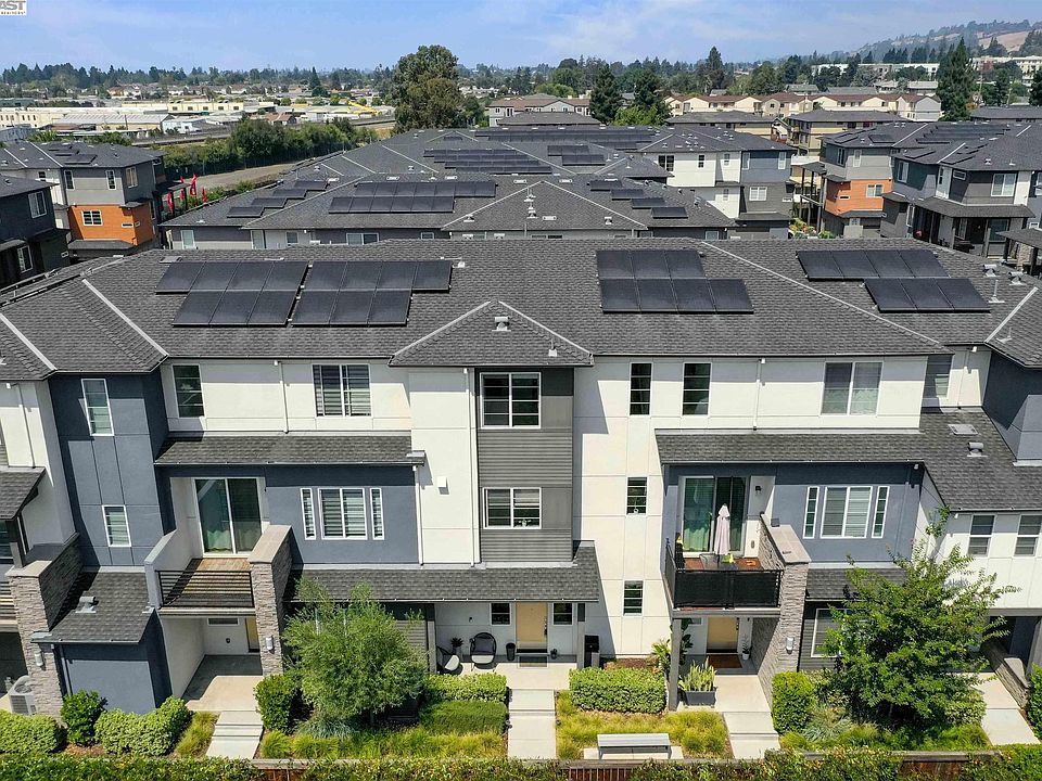 1st image of 215 Bolt Ct