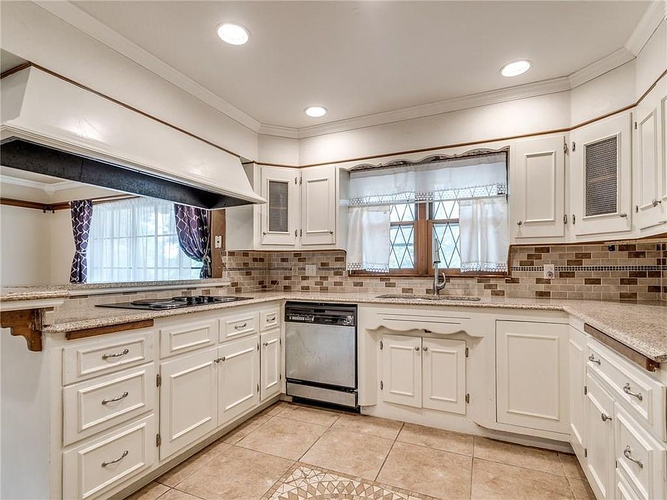 1st image of 5412 N Stonewall Dr