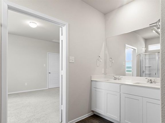 3rd image of 220 Backwater Rd