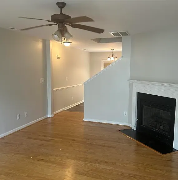 15 Singleton Ln — Photo 2