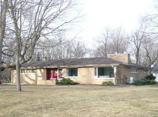 855 Rackwood Ct, Brookfield, WI 53045