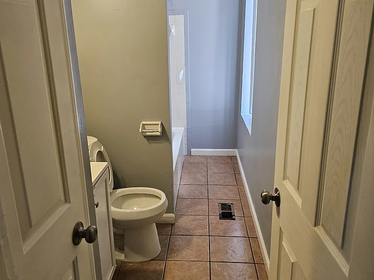 1518 Salisbury St #1 — Photo 6