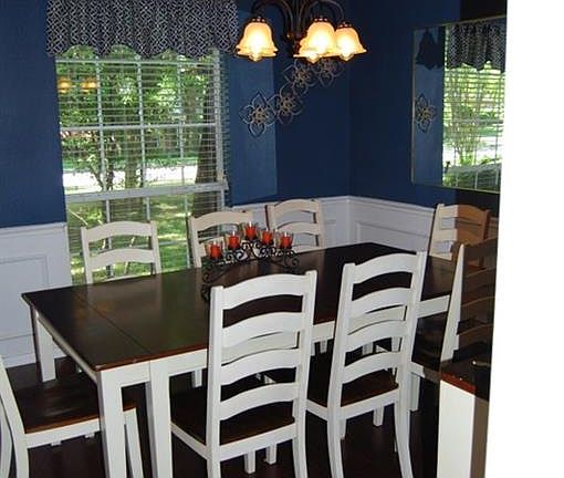 3rd image of 805 Oak Shadows Ct