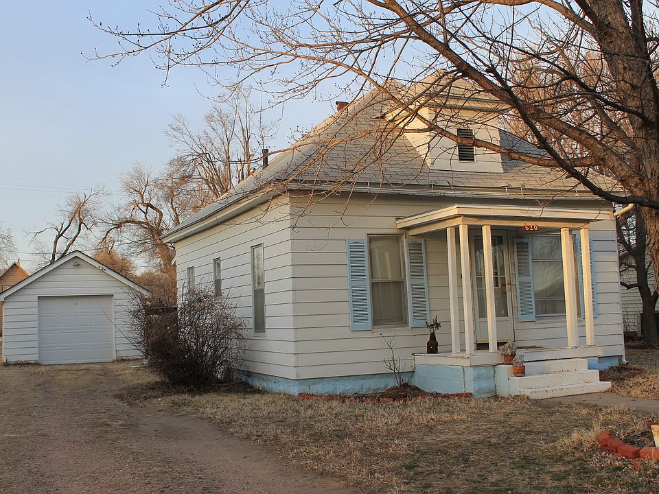 1st image of 620 W 12th Ave